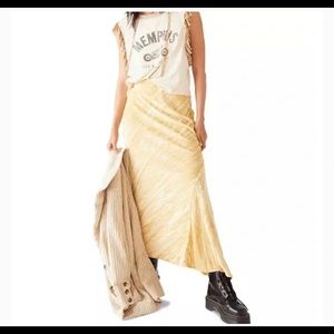 ⭐️ Free People golden yellow velvet maxi skirt large noa